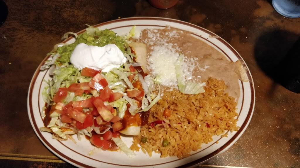 Los Compadres | restaurant | 2825 6th St SW, Cedar Rapids, IA 52404, USA | 3198261870 OR +1 319-826-1870