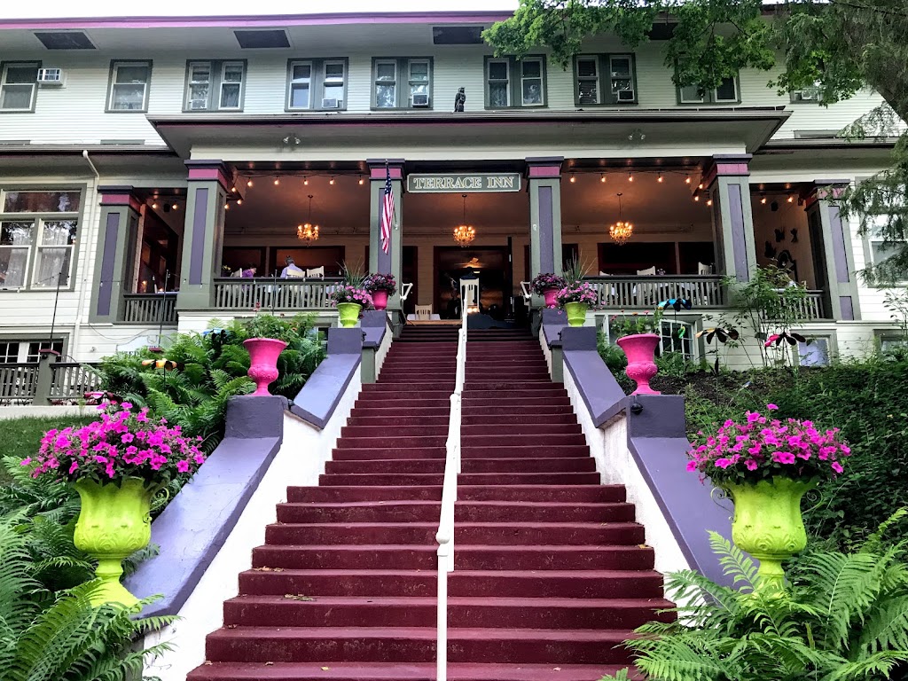 Terrace Inn & 1911 Restaurant | restaurant | 1549 Glendale Ave, Petoskey, MI 49770, USA | 2313472410 OR +1 231-347-2410