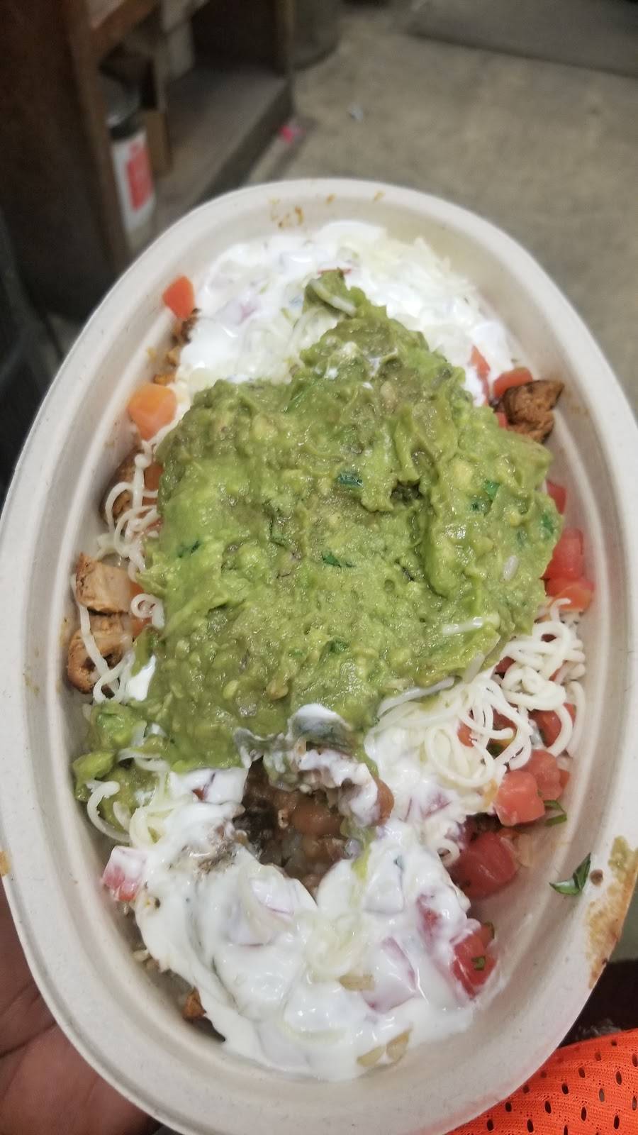 Chipotle Mexican Grill | restaurant | 806 W 63rd St, Chicago, IL 60621, USA | 7739620739 OR +1 773-962-0739