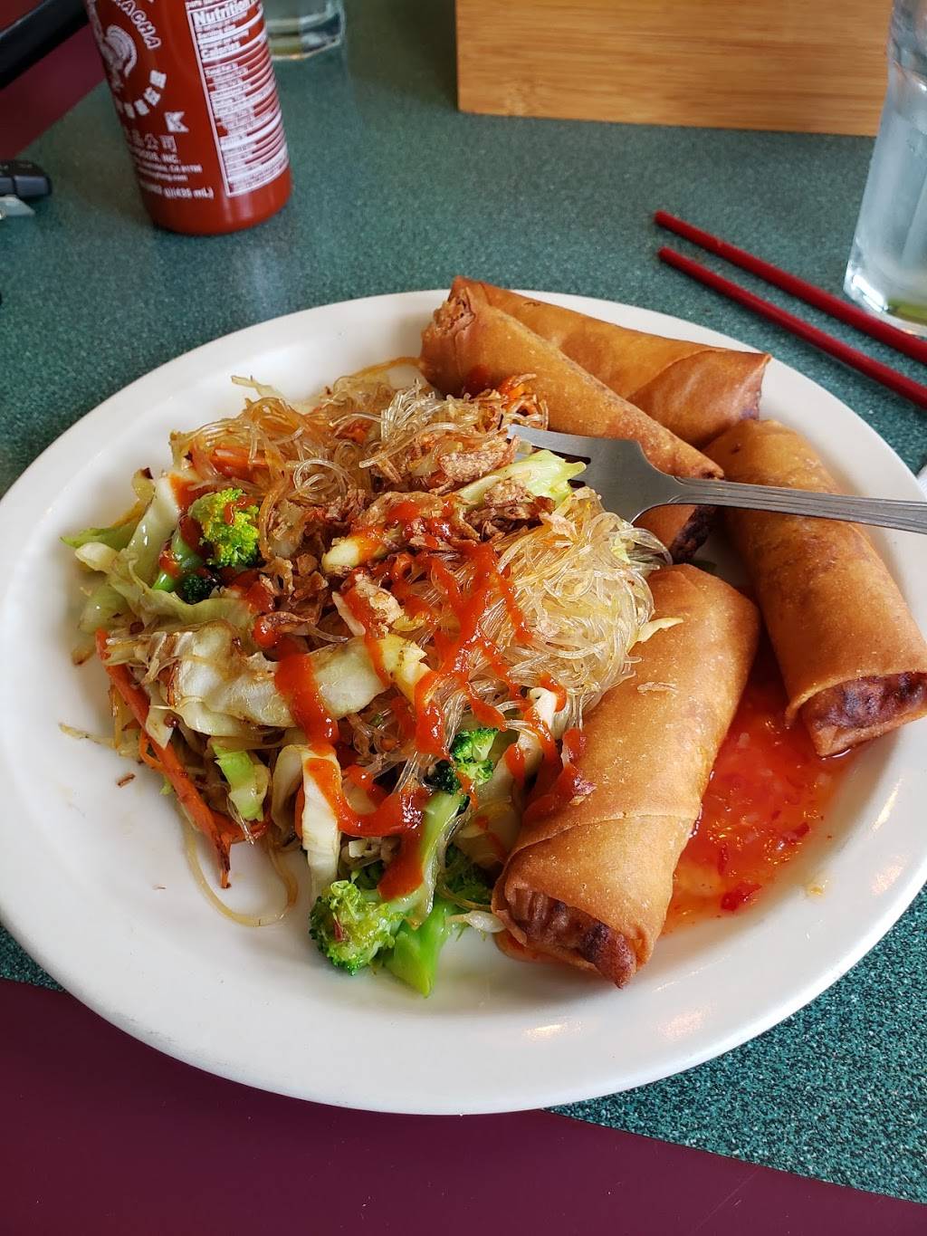 The Lemongrass Kitchen | restaurant | 121 Dunbar St, Spartanburg, SC 29306, USA | 8642056150 OR +1 864-205-6150