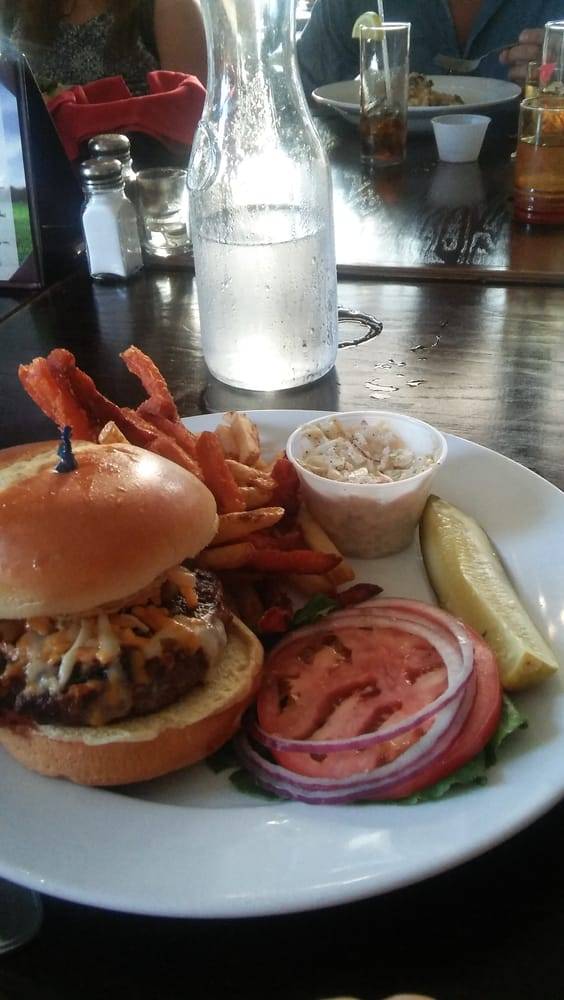 Sunset Grille | restaurant | 834 Northfield Rd, Watertown, CT 06795, USA | 8604176688 OR +1 860-417-6688