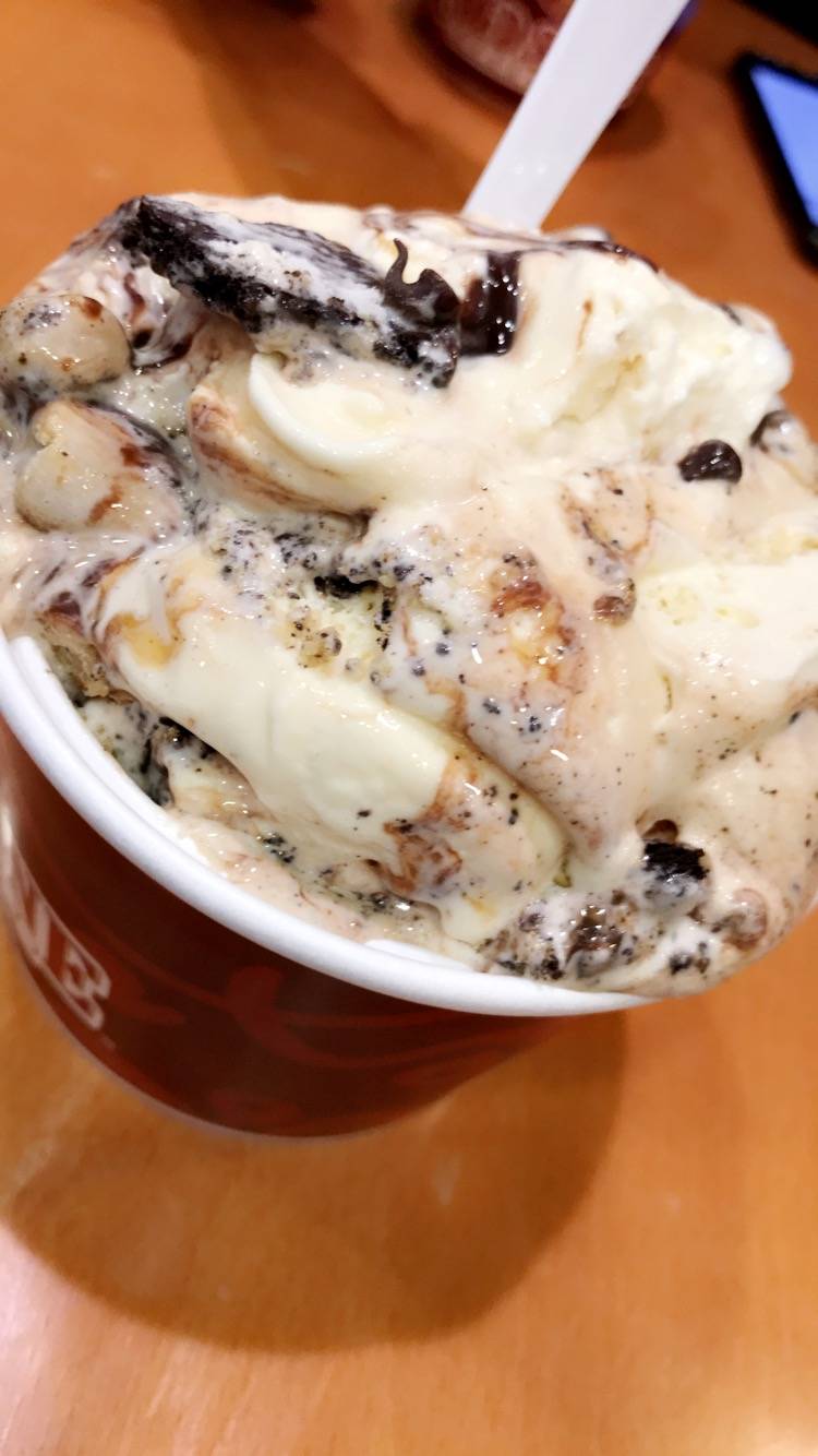 Cold Stone Creamery | bakery | 72 S Weber Rd, Romeoville, IL 60446, USA | 8158865714 OR +1 815-886-5714