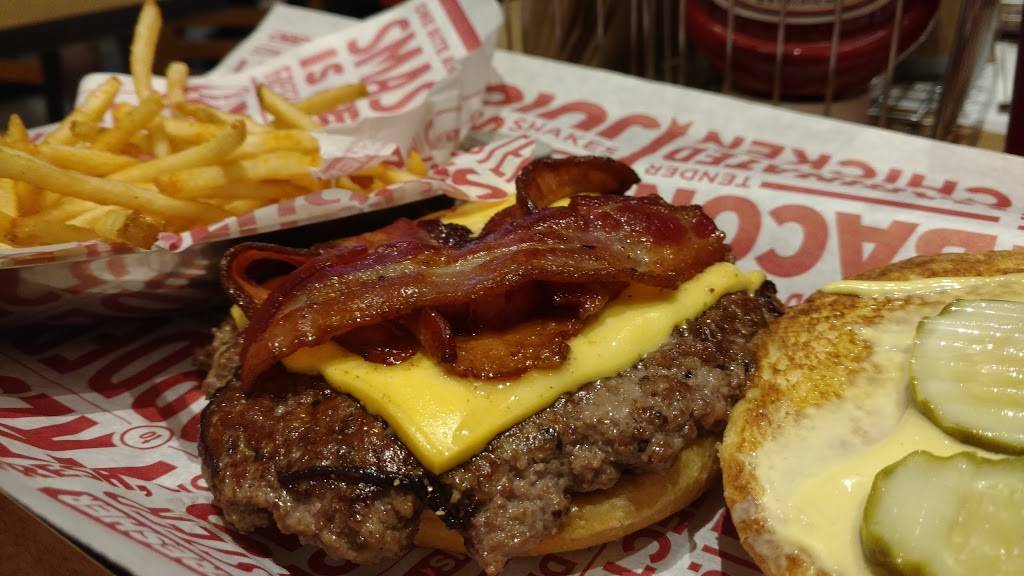 Smashburger | restaurant | 1000 Bald Hill Rd, Warwick, RI 02886, USA | 4013812298 OR +1 401-381-2298