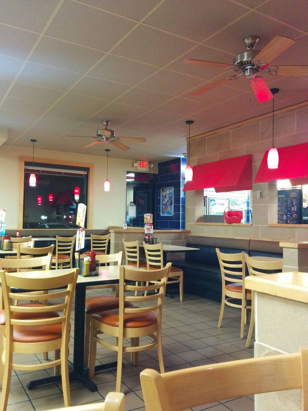 Dairy Queen Grill & Chill | restaurant | 808 E W Oak St, Fort Branch, IN 47648, USA | 8127533579 OR +1 812-753-3579