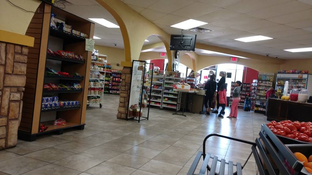 Super Mercado Julian | bakery | 541 W Bardsley Ave, Tulare, CA 93274, USA | 5596880506 OR +1 559-688-0506