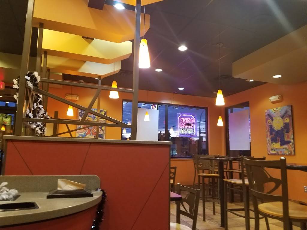 Taco Bell | meal takeaway | 1672 Rice St, St Paul, MN 55117, USA | 6514881366 OR +1 651-488-1366