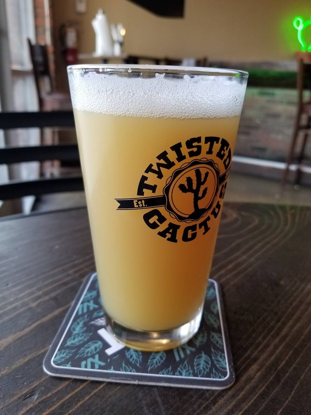 Twisted Cactus Brew & BBQ | restaurant | 4080 W Ray Rd #26, Chandler, AZ 85226, USA | 4804914000 OR +1 480-491-4000