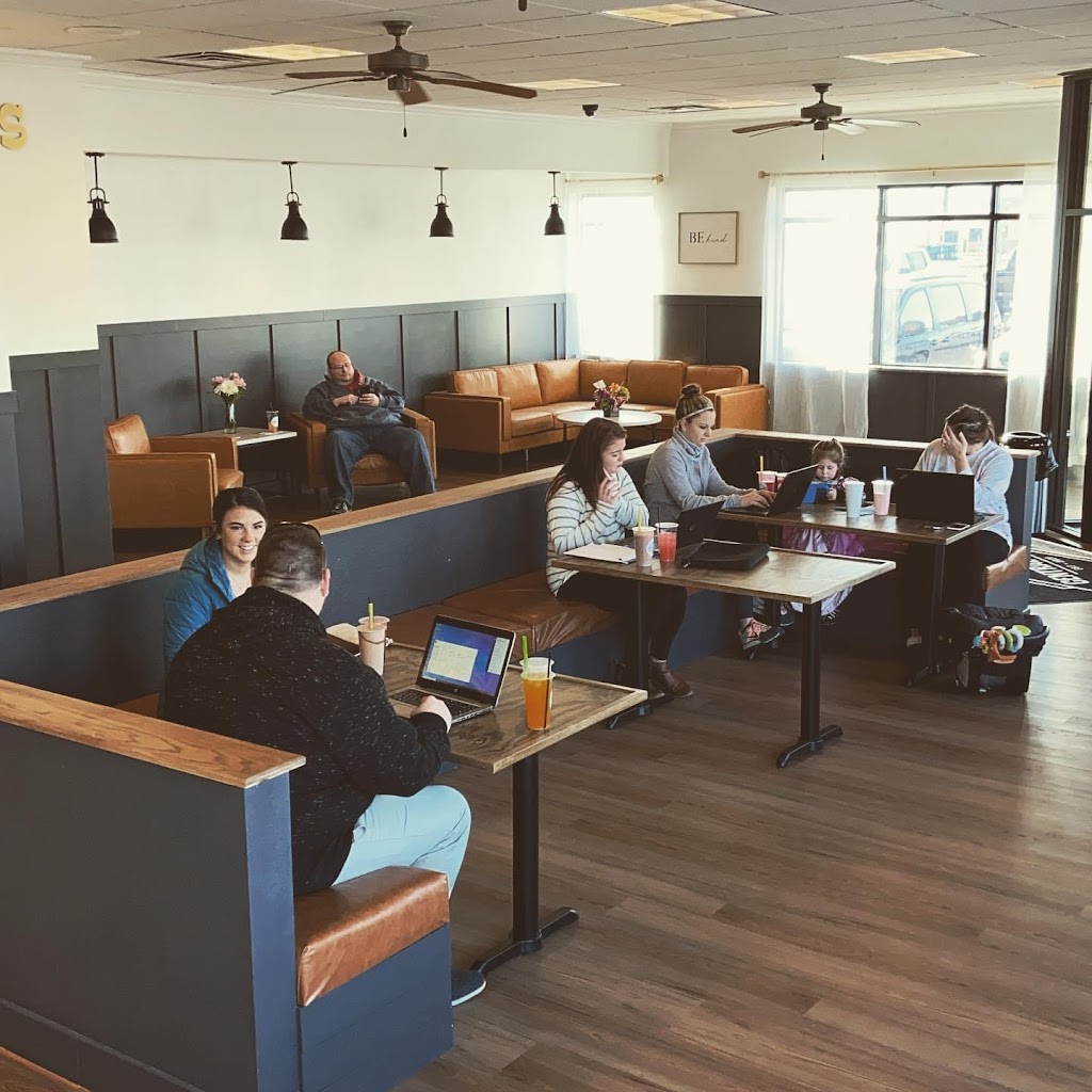 Central Hub | restaurant | 24086 MN-15, St Augusta, MN 56301, USA | 3202511184 OR +1 320-251-1184