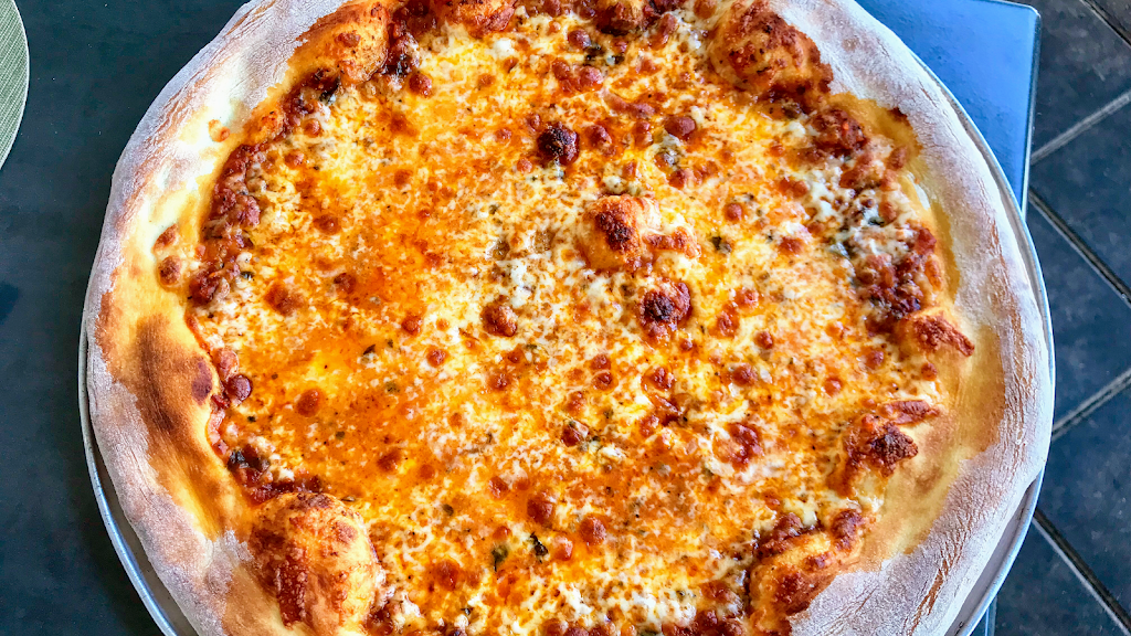 Pete’s Pizzeria | restaurant | 2400 Vanderbilt Beach Rd #104, Naples, FL 34109, USA | 2397343836 OR +1 239-734-3836