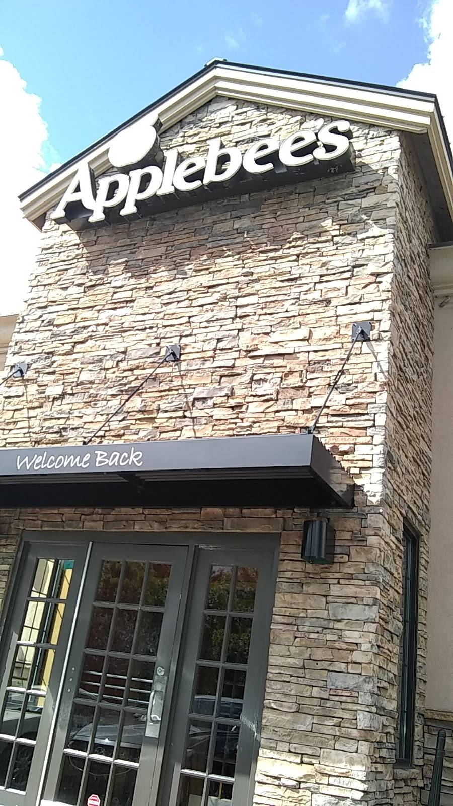 Applebees Grill + Bar | restaurant | 2945 Stonecrest Circle Stonecrest Mall, Lithonia, GA 30038, USA | 6785260867 OR +1 678-526-0867