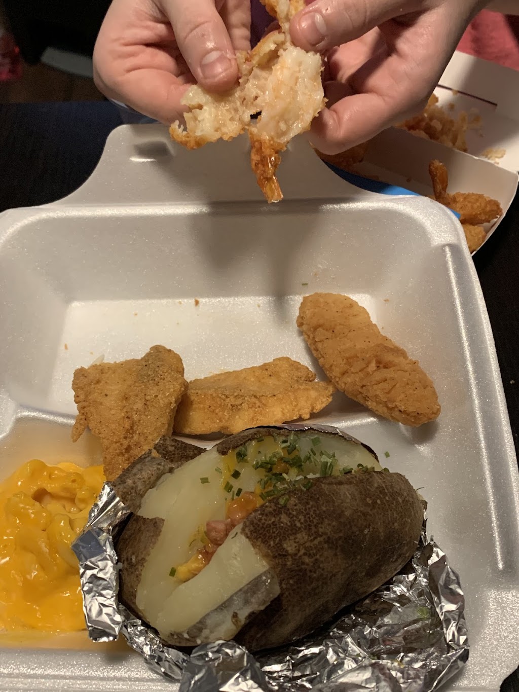 Captain Ds | restaurant | 1602 E Race Ave, Searcy, AR 72143, USA | 5012687708 OR +1 501-268-7708