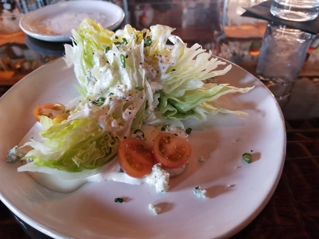 Geraldines Supper Club & Lounge | restaurant | 1101 English Ave, Indianapolis, IN 46203, USA | 3176003336 OR +1 317-600-3336