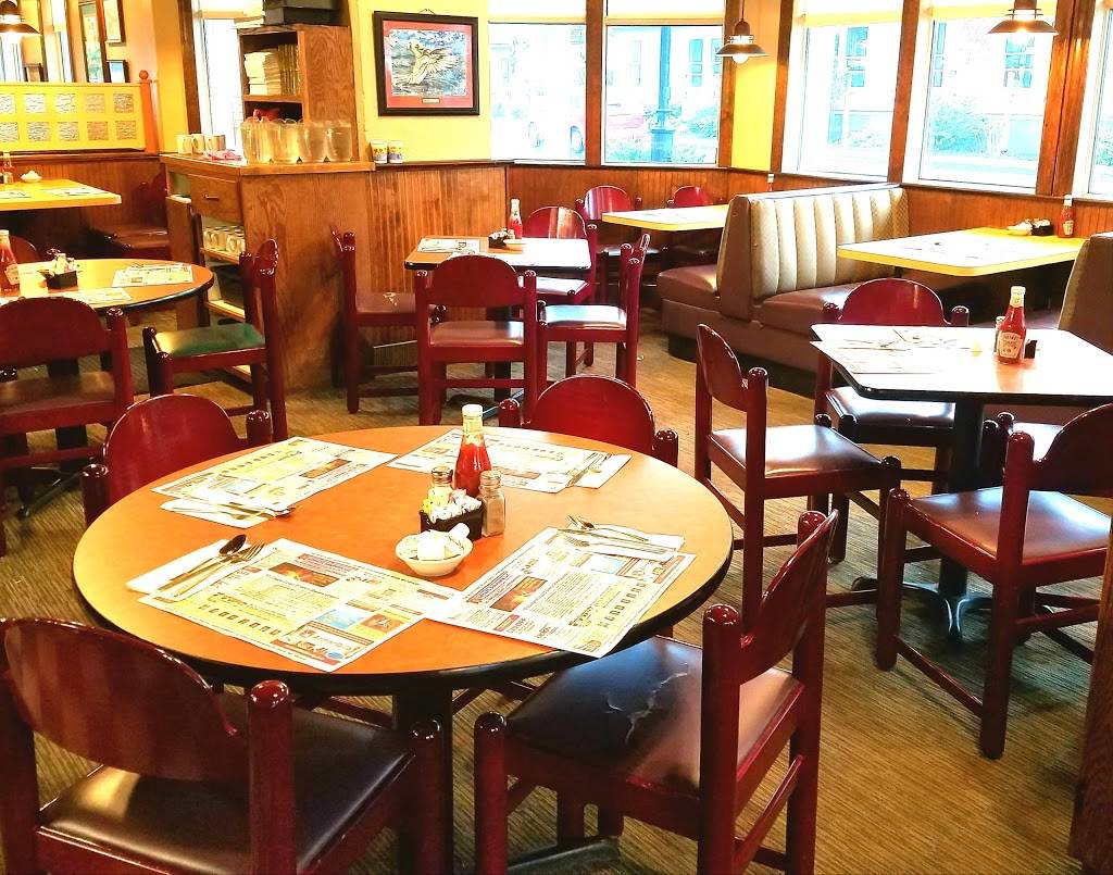 Village Coal Tower Restaurant | restaurant | 9 Schoen Pl, Pittsford, NY 14534, USA | 5853817866 OR +1 585-381-7866