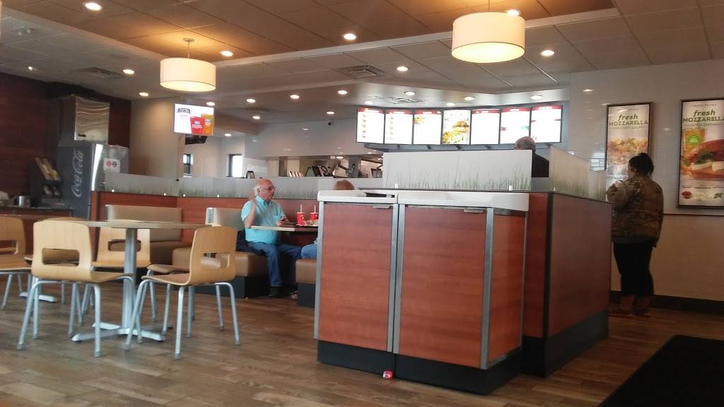 Wendys | restaurant | 1049 Union St, Bangor, ME 04401, USA | 2079477101 OR +1 207-947-7101