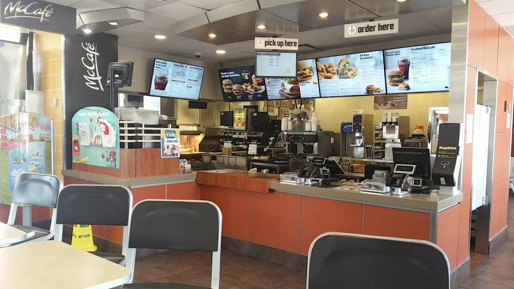 McDonalds | cafe | 7850 W Tidwell, Houston, TX 77040, USA | 7138957888 OR +1 713-895-7888