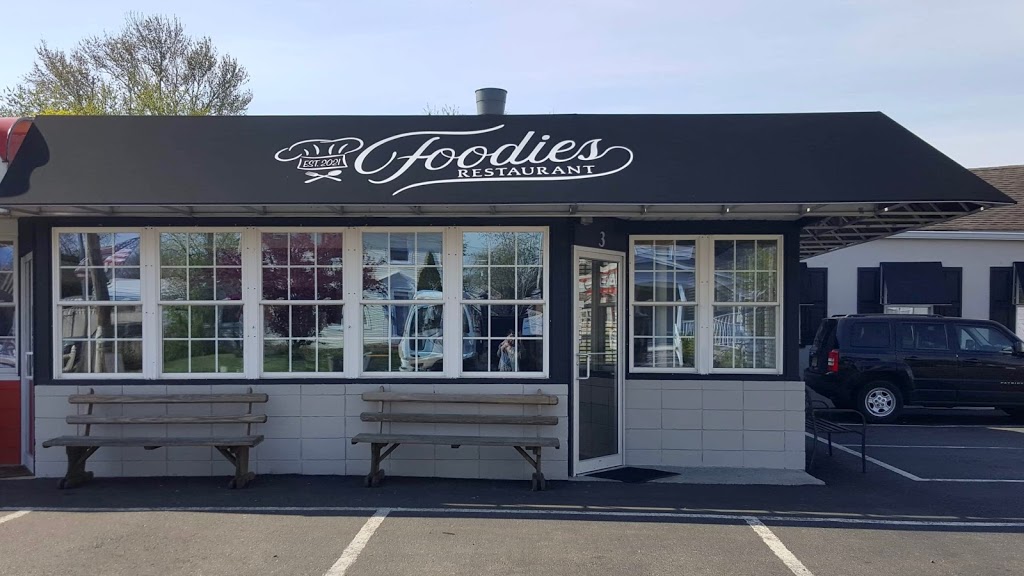 Foodies | restaurant | 3 Tennent Ave, Englishtown, NJ 07726, USA | 7325903030 OR +1 732-590-3030