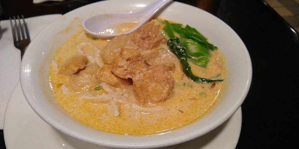 Ivy Wok | restaurant | 316 Elm St, New Haven, CT 06511, USA | 2035628800 OR +1 203-562-8800