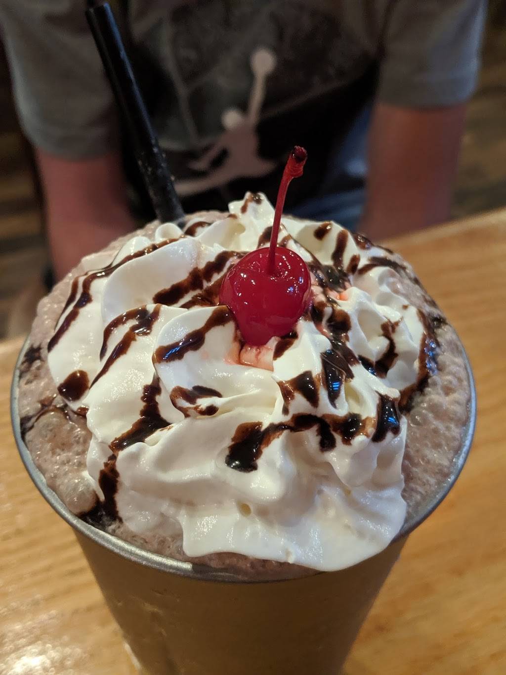 Crave Family Grill & Pub | restaurant | 26 Erie St N, Leamington, ON N8H 2Z2, Canada | 5193220032 OR +1 519-322-0032