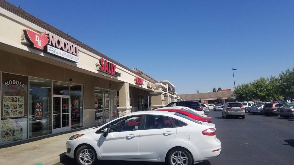D K Noodle Vietnamese Cuisine | restaurant | 1586 #115, 3848 McHenry Ave, Modesto, CA 95356, USA | 2095721727 OR +1 209-572-1727