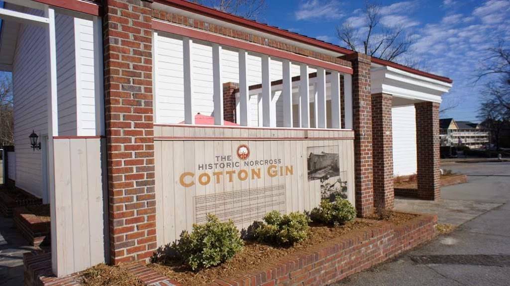 Chases Grille and Wingery | restaurant | 125 Lawrenceville St NW #400, Norcross, GA 30071, USA | 7704490229 OR +1 770-449-0229