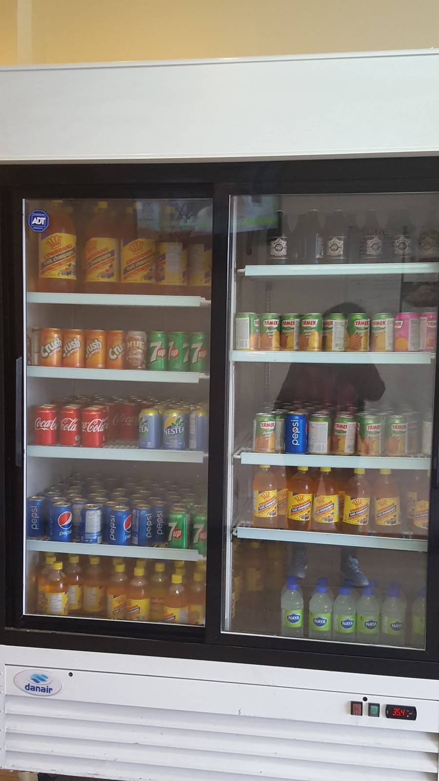 Restaurant Délices Antillais | restaurant | 437 Boulevard Saint-Martin O, Laval, QC H7M 1Y8, Canada | 5144091226 OR +1 514-409-1226