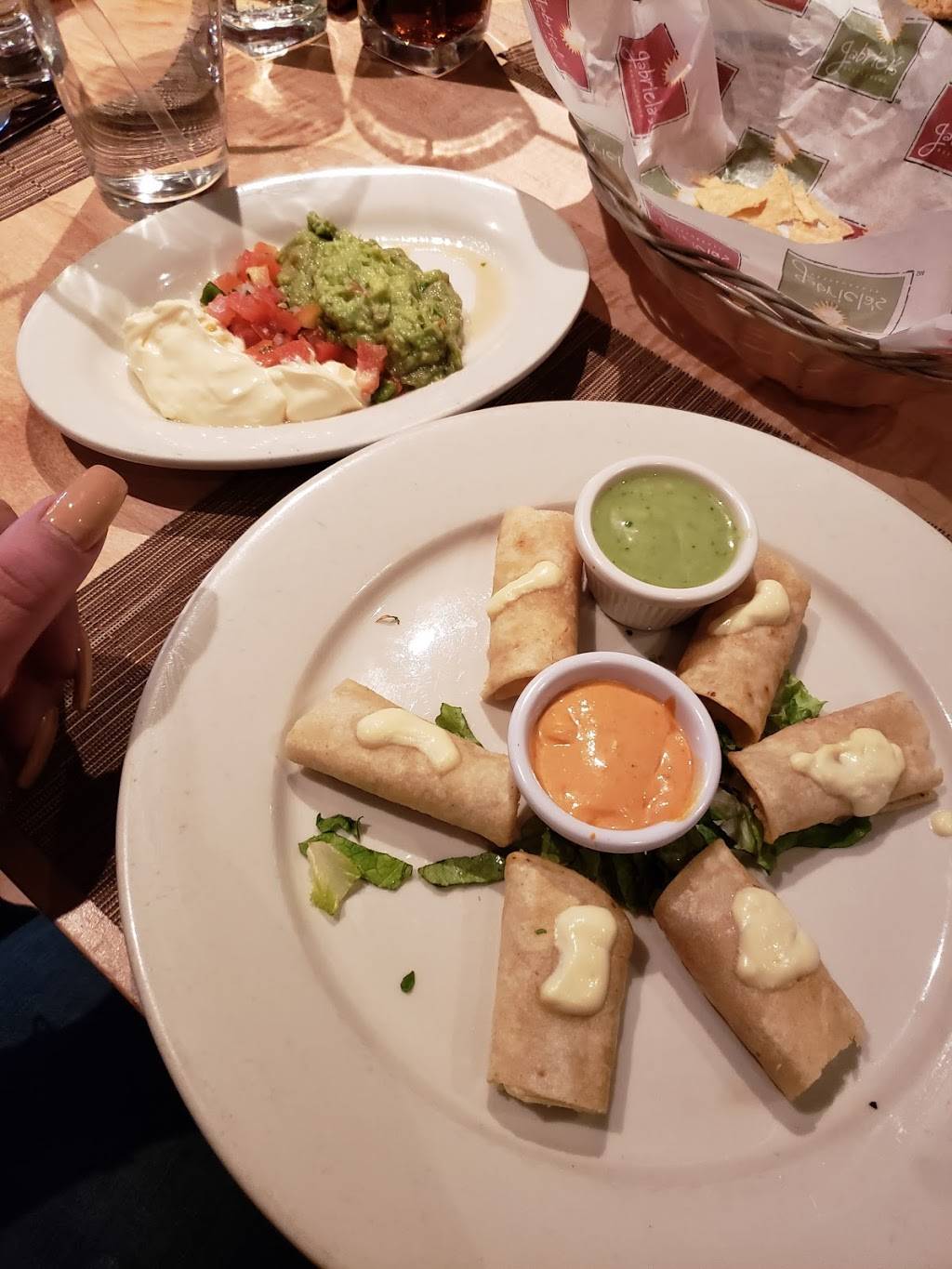 Gabrielas | restaurant | 688 Columbus Ave, New York, NY 10025, USA | 2129619600 OR +1 212-961-9600