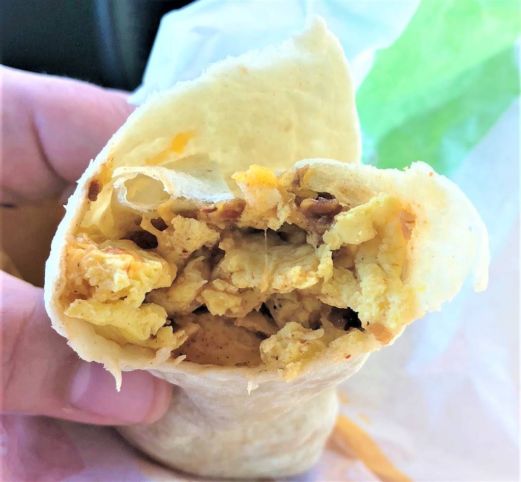 Del Taco | meal takeaway | 3896 Clairemont Dr, San Diego, CA 92117, USA | 8582703788 OR +1 858-270-3788