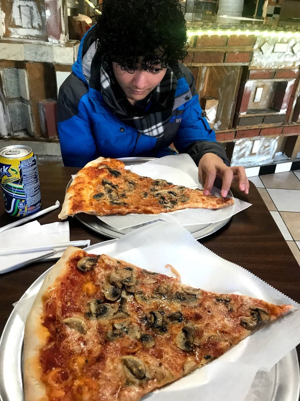 Milanos Pizzeria | restaurant | 687 Florida Grove Rd, Perth Amboy, NJ 08861, USA | 7326342610 OR +1 732-634-2610