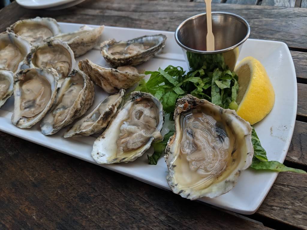 The Red House Restaurant | restaurant | 98 Winthrop St, Cambridge, MA 02138, USA | 6175760605 OR +1 617-576-0605