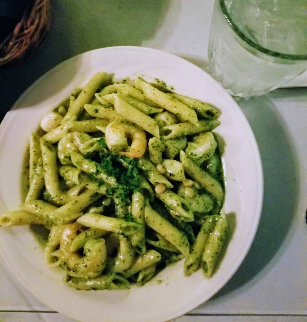 Uricchios Trattoria | restaurant | 1400 17th St, Bakersfield, CA 93301, USA | 6613268870 OR +1 661-326-8870