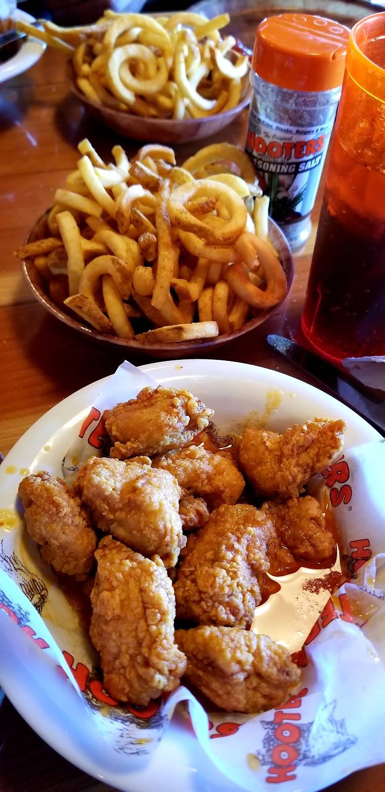 Original Hooters | meal takeaway | 10023 E Adamo Dr, Tampa, FL 33619, USA | 8136891188 OR +1 813-689-1188