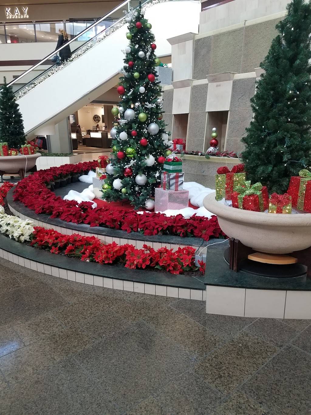 Starbucks | cafe | 288 Orland Square Dr, Orland Park, IL 60462, USA | 7082260317 OR +1 708-226-0317