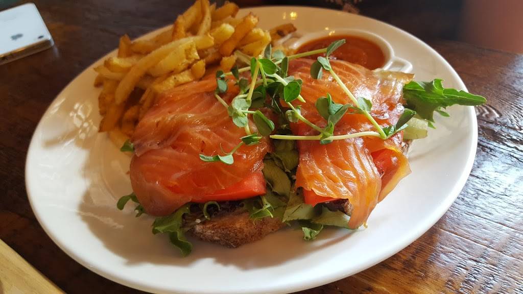 Elora Brewing Company | restaurant | 107 Geddes St, Elora, ON N0B, Canada | 5198052829 OR +1 519-805-2829