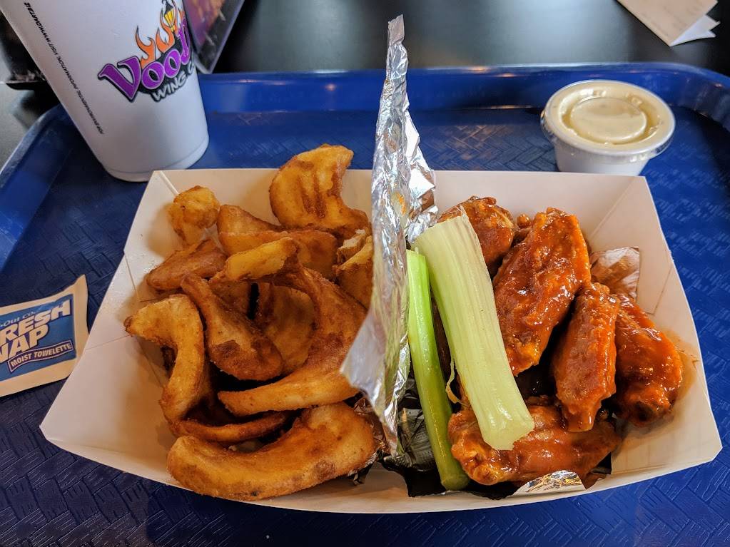 VooDoo Wing Company | restaurant | 2059 S College St, Auburn, AL 36832, USA | 3343297777 OR +1 334-329-7777