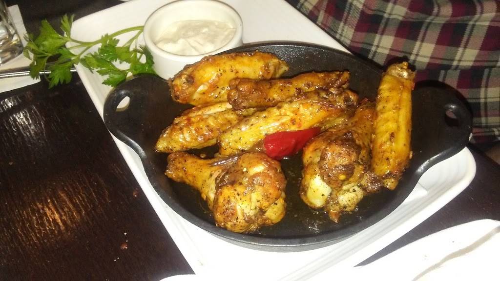 Carrabbas Italian Grill | restaurant | 4765 S 76th St, Greenfield, WI 53220, USA | 4142824158 OR +1 414-282-4158