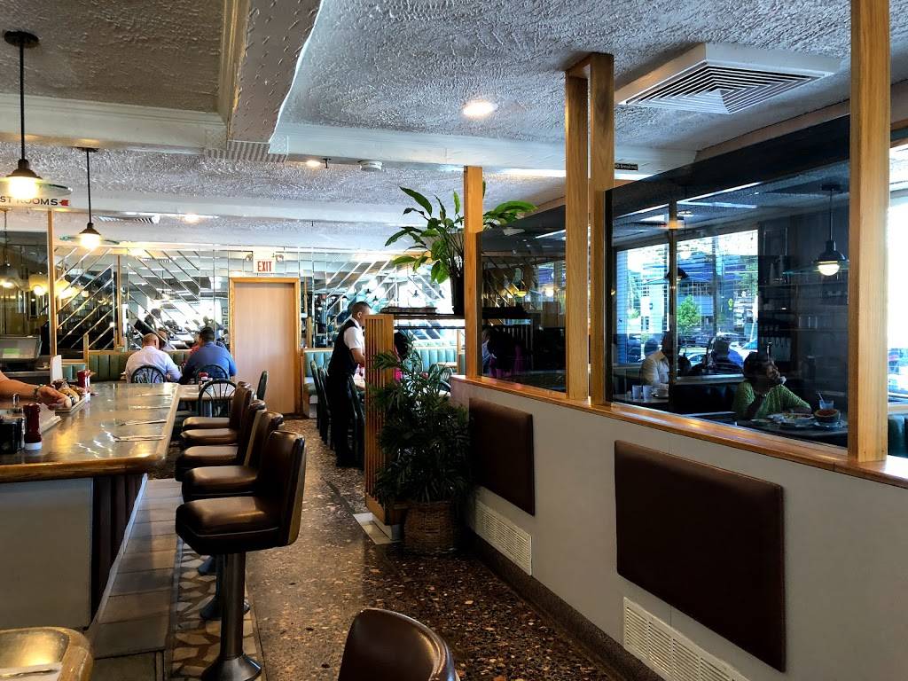 Sweet Hollow Diner | restaurant | 100 Broadhollow Rd, Melville, NY 11747, USA | 6315490768 OR +1 631-549-0768