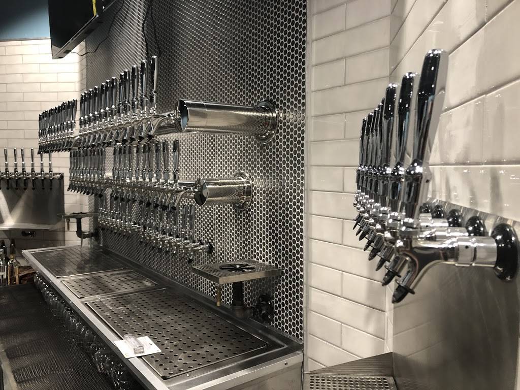 Craft 60 Taphouse & Grill | restaurant | 14346 Warwick Blvd ste 348, Newport News, VA 23602, USA | 7578723500 OR +1 757-872-3500