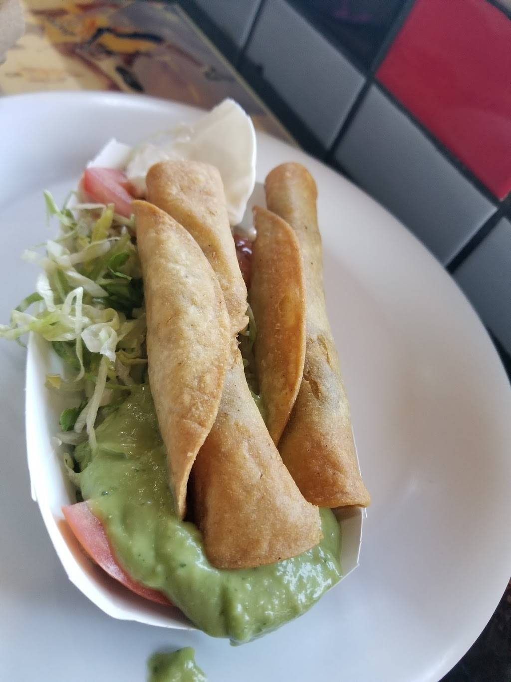 Tams Burgers | restaurant | 2850 Slauson Ave, Huntington Park, CA 90255, USA | 3235886400 OR +1 323-588-6400