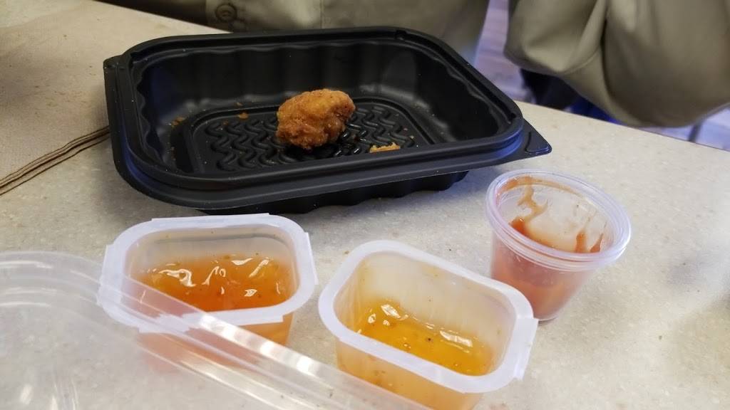 Wendys | restaurant | 5996 Ogeechee Rd, Savannah, GA 31419, USA | 9129257048 OR +1 912-925-7048