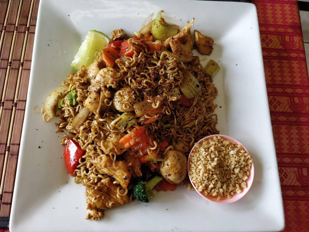 Malinees Thai House | meal takeaway | 300 Taunton Rd E, Oshawa, ON L1H 7K4, Canada | 9052404699 OR +1 905-240-4699