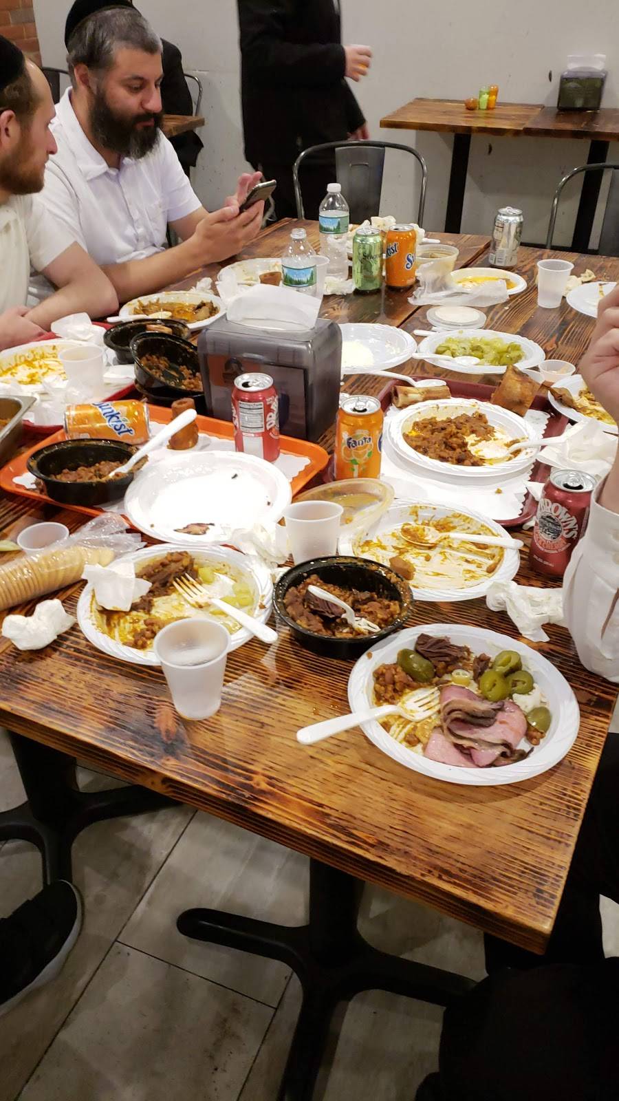 VIP Grill | restaurant | 3715 13th Ave, Brooklyn, NY 11218, USA | 7188473000 OR +1 718-847-3000