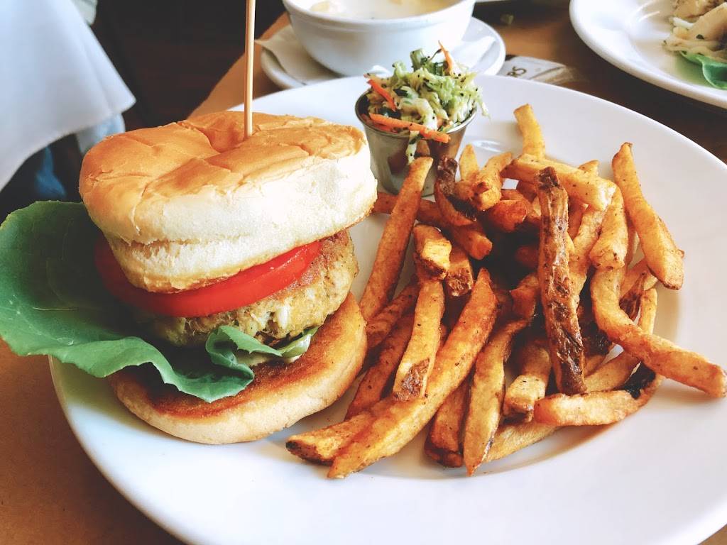 Thames Street Oyster House | restaurant | 1728 Thames St, Baltimore, MD 21231, USA | 4434497726 OR +1 443-449-7726