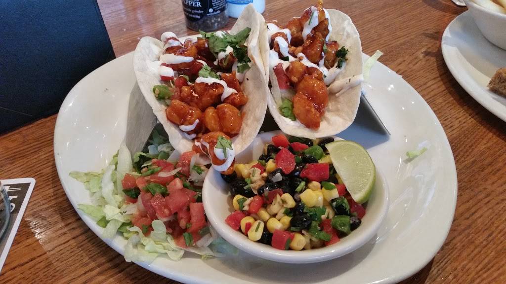 Granite City Food & Brewery | restaurant | 230 Conference Center Dr, East Peoria, IL 61611, USA | 3096998080 OR +1 309-699-8080