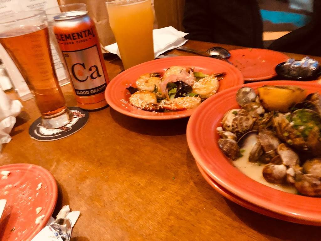 Hilltop Ale House | restaurant | 2129 Queen Anne Ave N, Seattle, WA 98109, USA | 2062853877 OR +1 206-285-3877