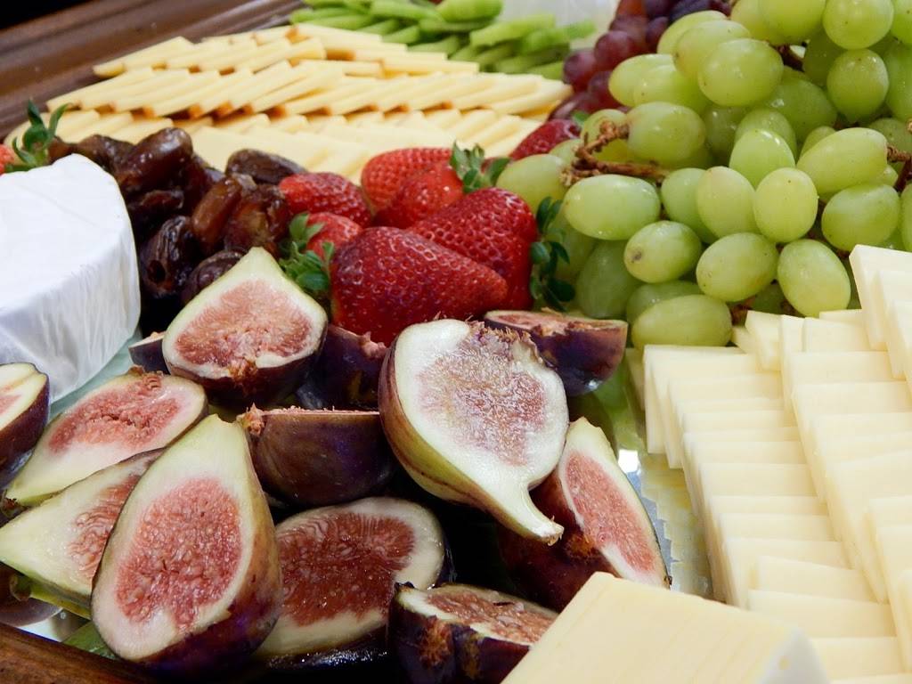 Fosters Clambakes and Catering |  | 5 Axholme Rd, York, ME 03909, USA | 2073633255 OR +1 207-363-3255