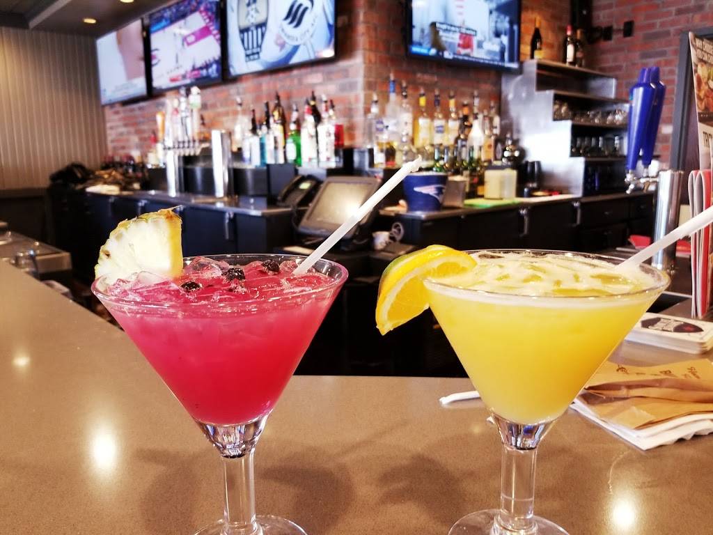 Chilis Grill & Bar | meal takeaway | 855 West Main Street, Middletown, RI 02842, USA | 4018489380 OR +1 401-848-9380