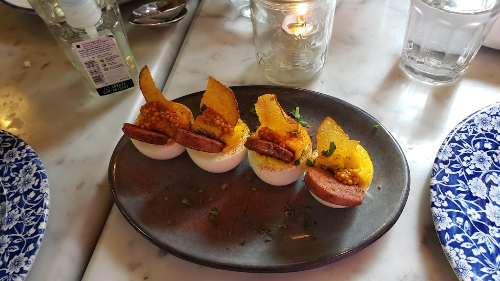 Blue Door Kitchen & Garden | restaurant | 52 W Elm St, Chicago, IL 60610, USA | 3125734000 OR +1 312-573-4000