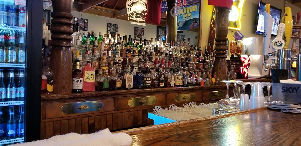 Uncle Mikes M Pour E Yum | restaurant | 736 Rodeo Dr, Hudson, WI 54016, USA | 7156902525 OR +1 715-690-2525