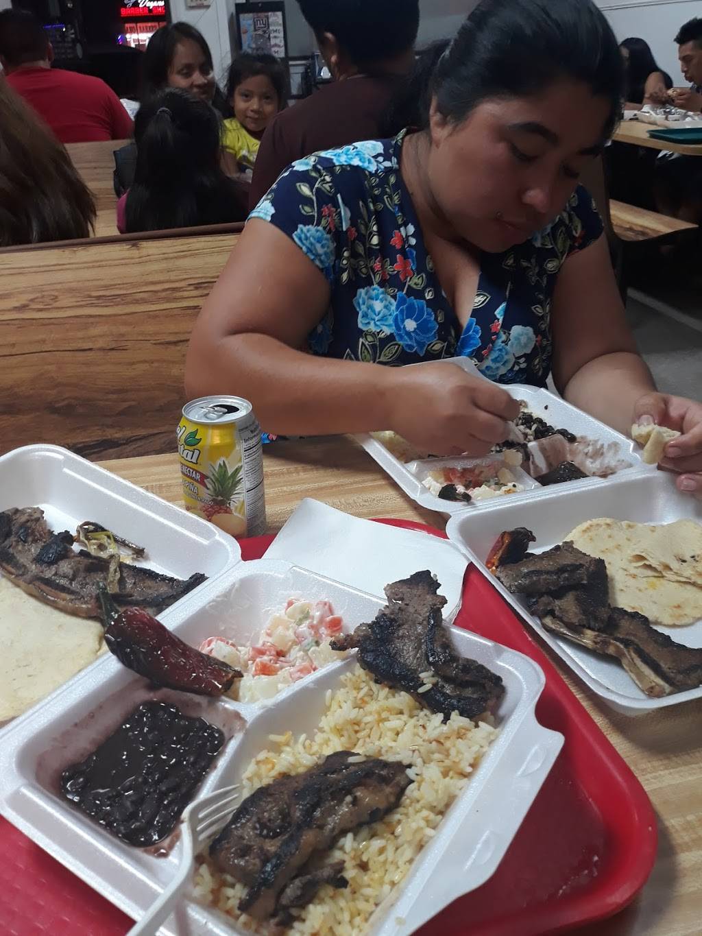 Peoples Choice | restaurant | 17 Market Square, Lynn, MA 01905, USA | 7815990491 OR +1 781-599-0491