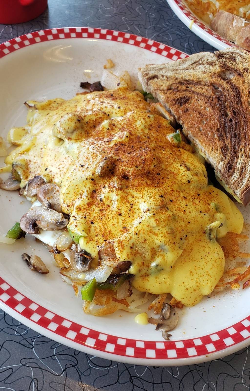 Zes Diner | restaurant | 3448 Denmark Ave, Eagan, MN 55123, USA | 6513301790 OR +1 651-330-1790